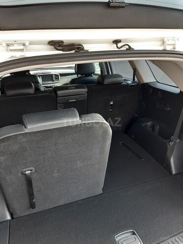 Kia Sorento-11