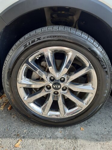 Kia Sorento-12