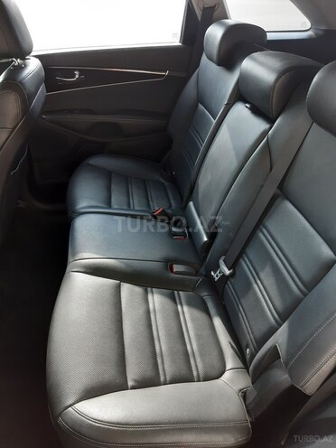 Kia Sorento-10