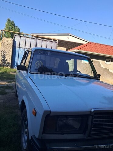 LADA (VAZ) 2107-2