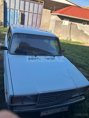 LADA (VAZ) 2107-1