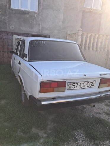 LADA (VAZ) 2107-5
