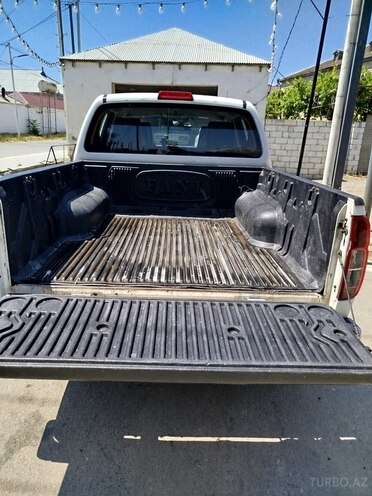Nissan Navara-13