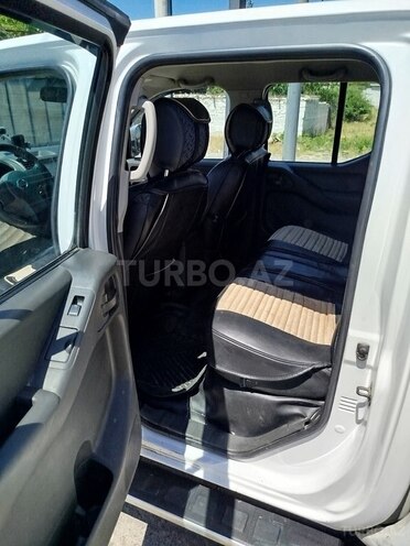 Nissan Navara-7