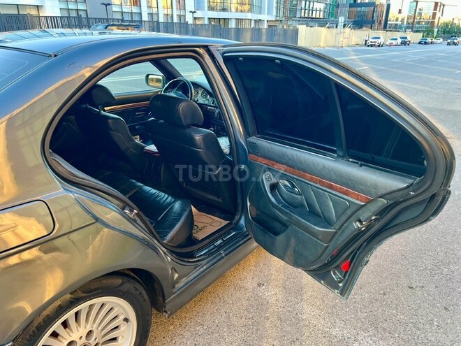 BMW 530-8