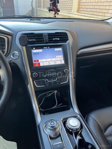 Ford Fusion (North America)-8