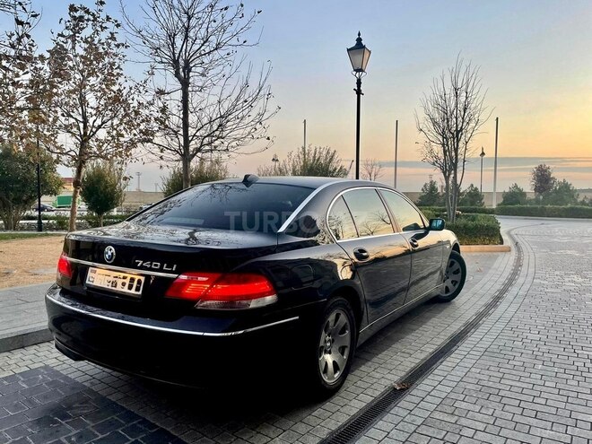 BMW 740-7
