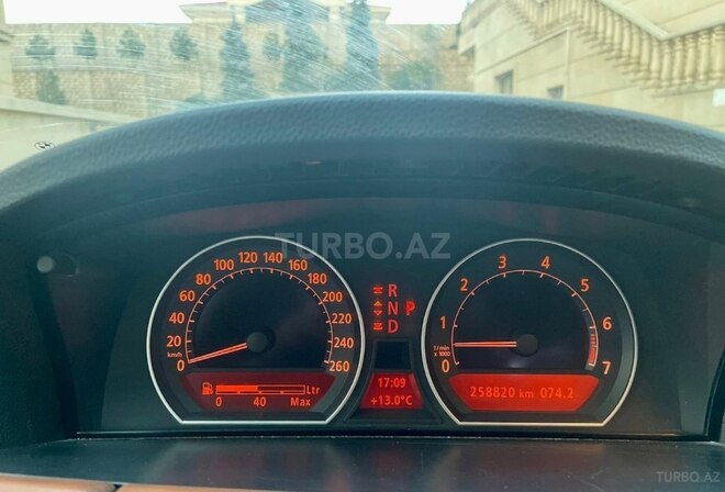 BMW 740-10