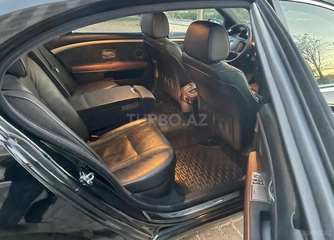 BMW 740-8