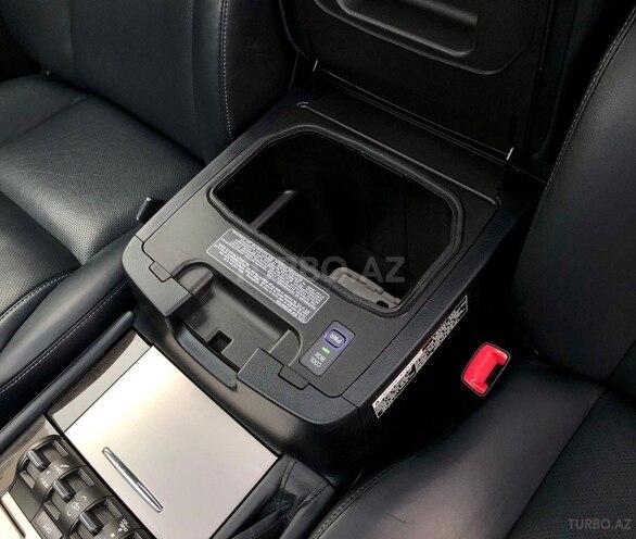 Lexus LX 570-17