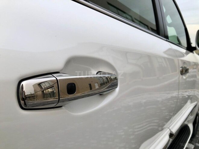 Lexus LX 570-15