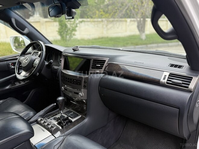Lexus LX 570-8