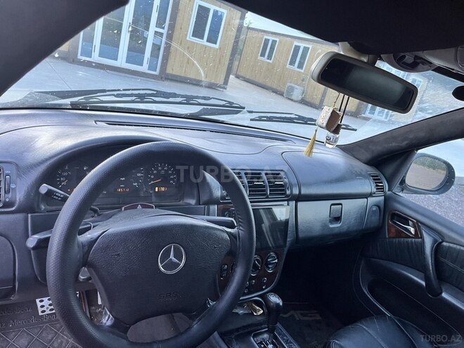 Mercedes ML 320-3
