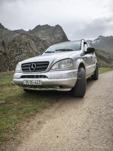 Mercedes ML 320-5
