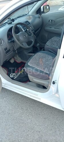 Nissan Sunny-4