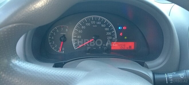 Nissan Sunny-6