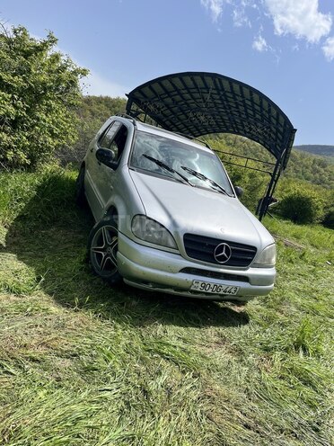 Mercedes ML 320-4