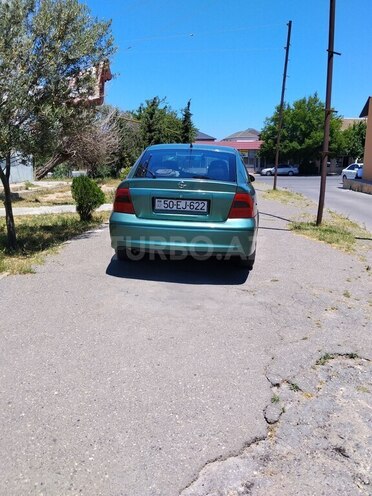 Opel Vectra-4