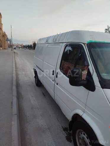 Ford Transit-2