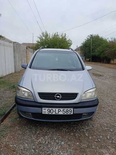Opel Zafira-1
