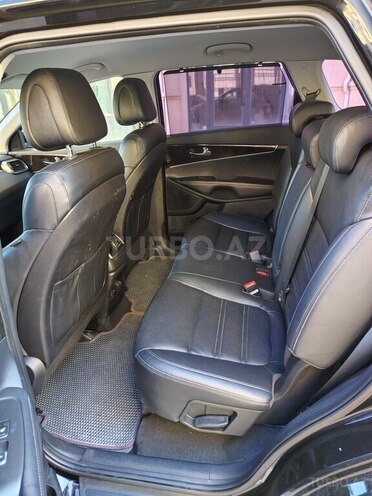 Kia Sorento-9