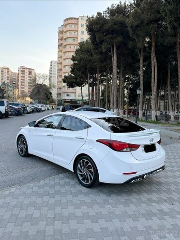 Hyundai Avante-7