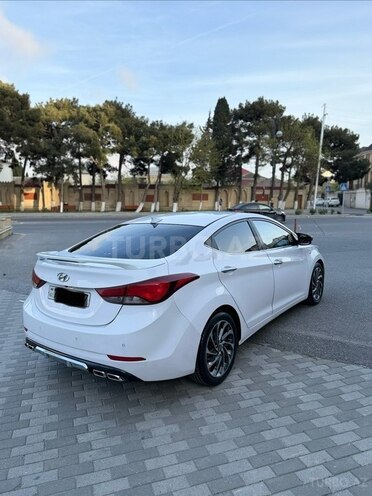 Hyundai Avante-5