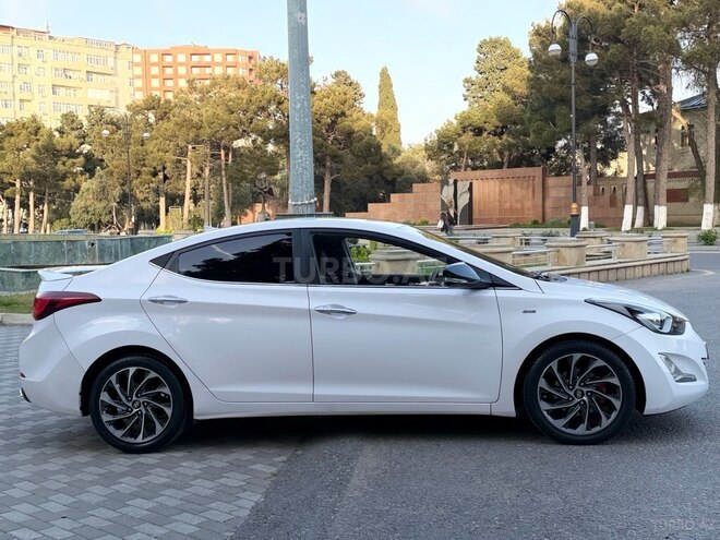 Hyundai Avante-4