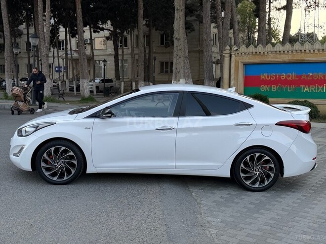 Hyundai Avante-9