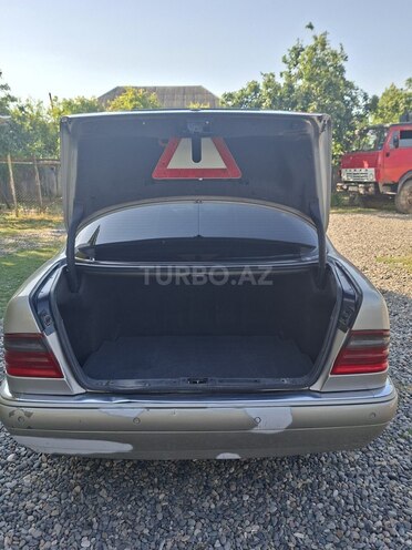 Mercedes E 230-14