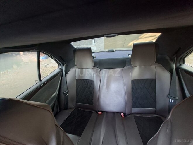 Mercedes E 230-6