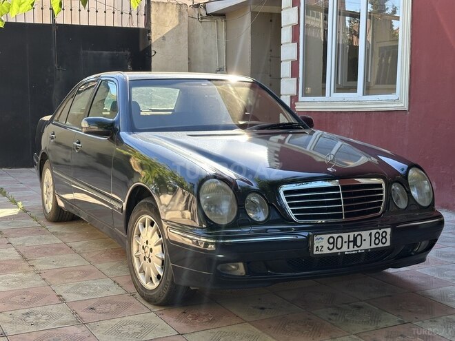 Mercedes E 240-3