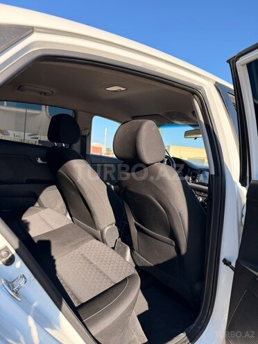 Kia Rio-6