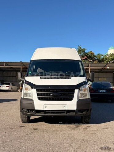Ford Transit-1