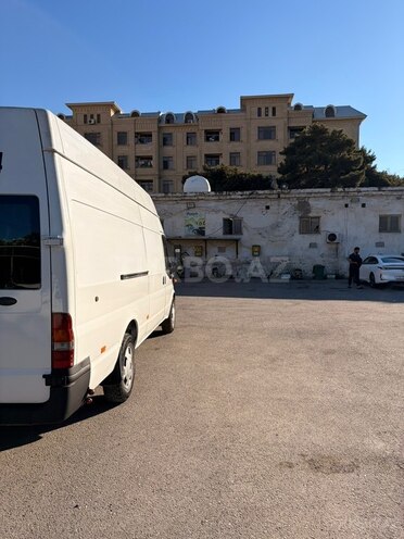 Ford Transit-3