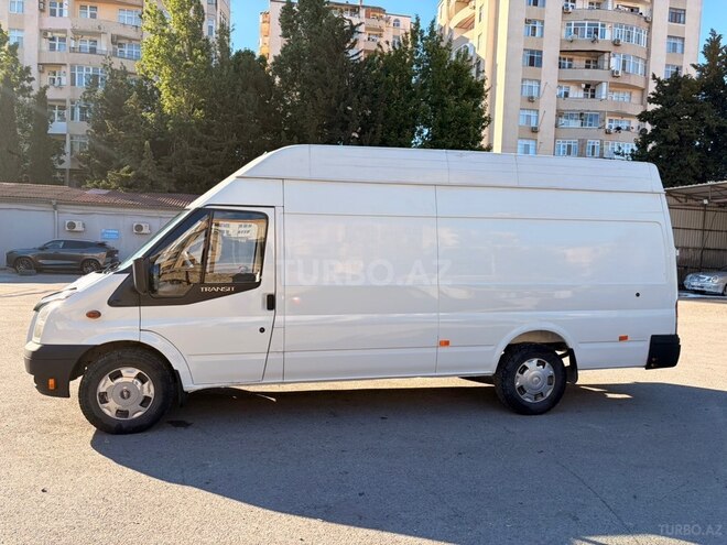 Ford Transit-4