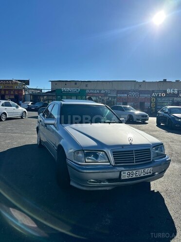 Mercedes C 240-3