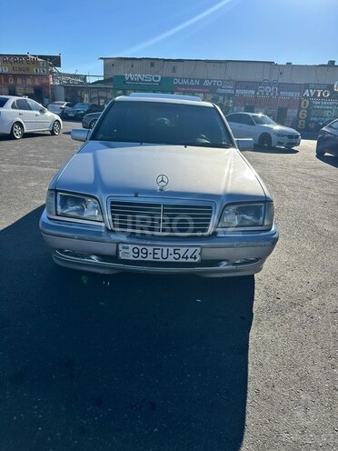 Mercedes C 240-1