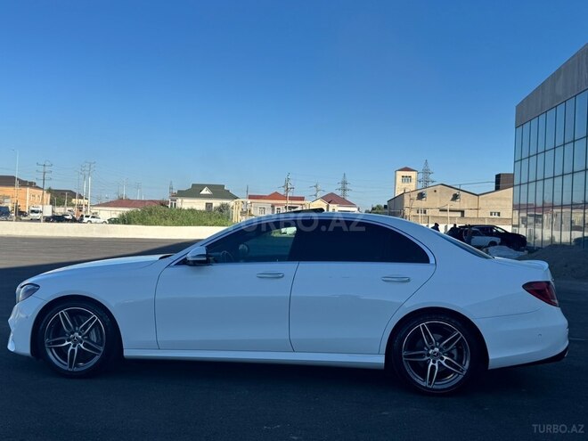 Mercedes E 300-9
