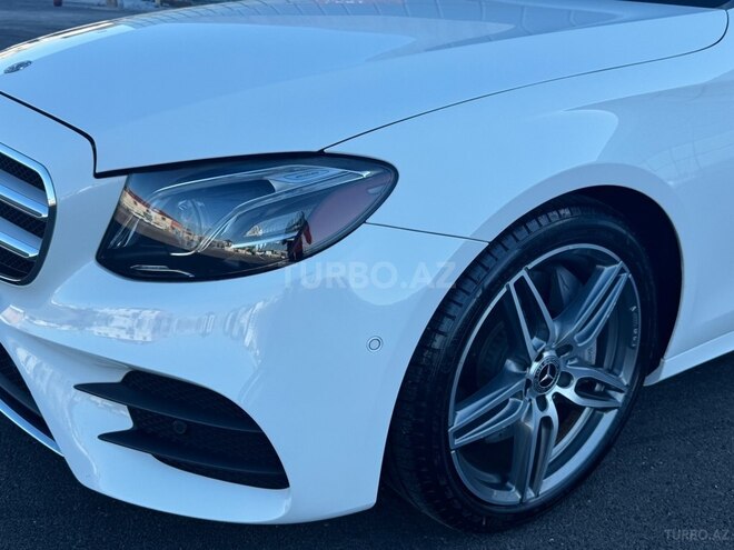 Mercedes E 300-10