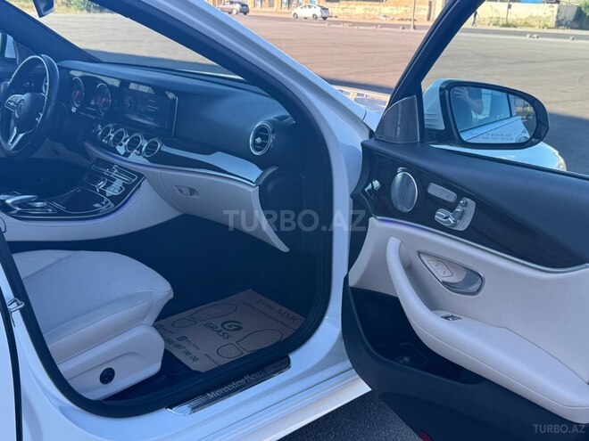 Mercedes E 300-14