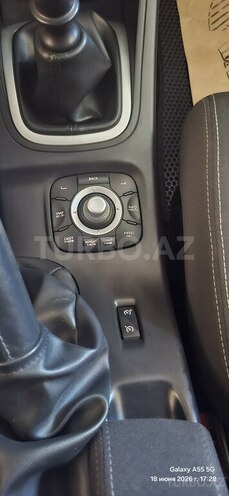Renault Megane-5