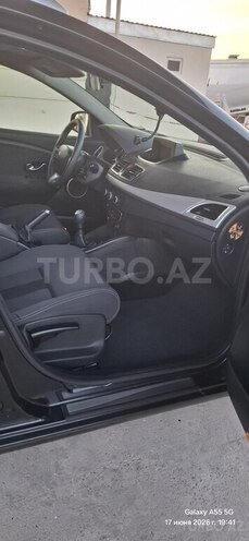 Renault Megane-12