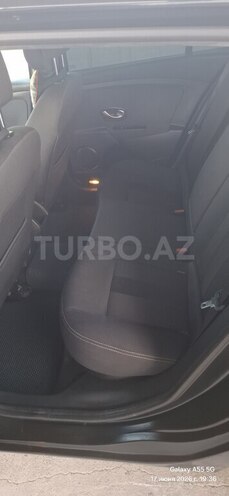 Renault Megane-14