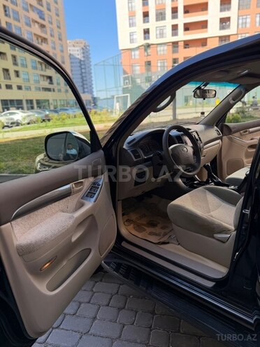 Toyota Land Cruiser Prado-12