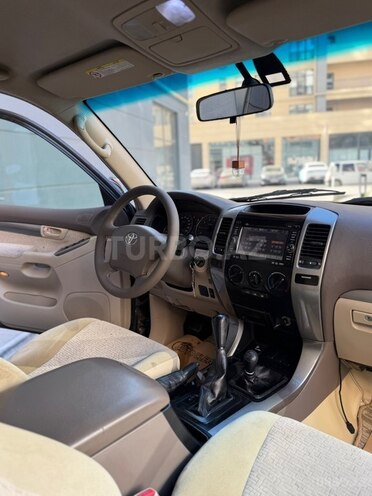 Toyota Land Cruiser Prado-17