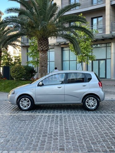Chevrolet Aveo-7