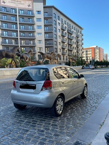 Chevrolet Aveo-6
