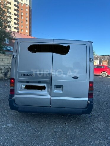 Ford Transit-3