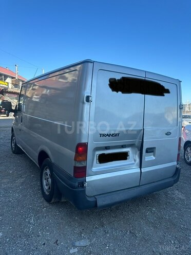 Ford Transit-6